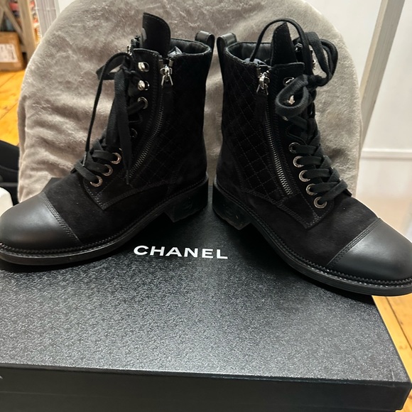 Chanel designer Combat boots - Picture 3 of 7